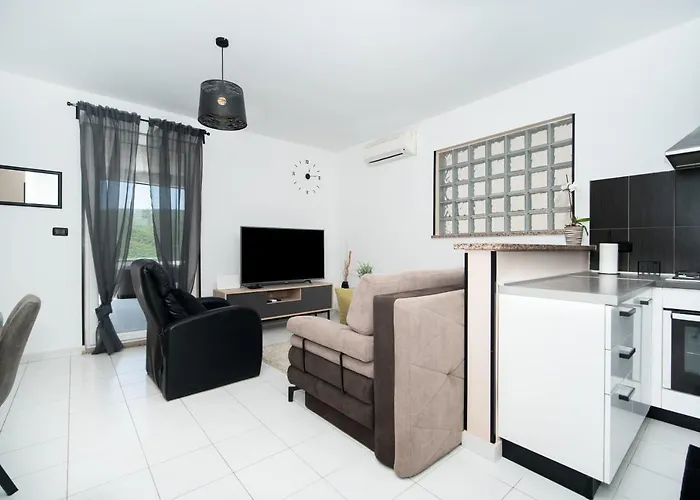 Sunset Apartments Rabac