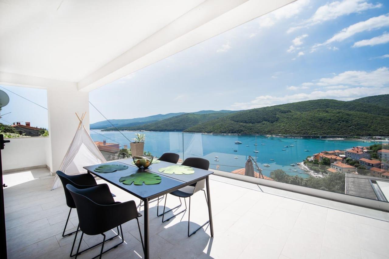 Sunset Apartment *